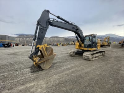 2021 John Deere 245G LC