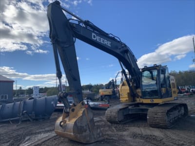 2017 John Deere 245G LC