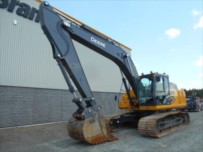 2023 John Deere 250 P