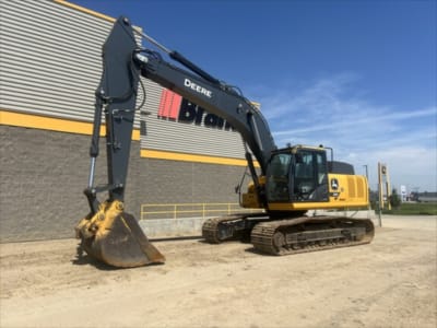 2023 John Deere 250 P