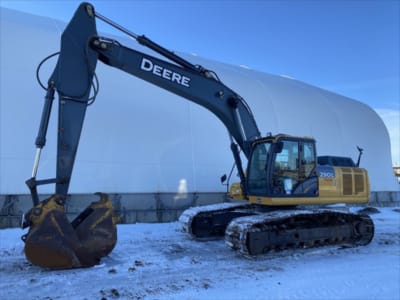 2017 John Deere 290G LC