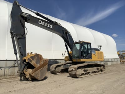 2017 John Deere 290G LC