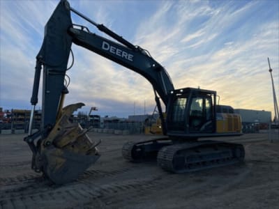 2019 John Deere 300G LC