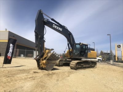 2019 John Deere 300G LC