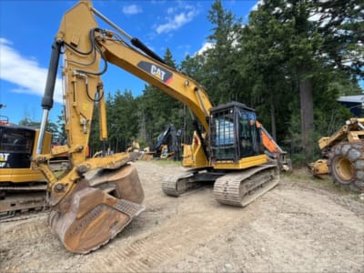2017 Caterpillar 325F