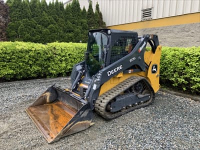 2023 John Deere 317G