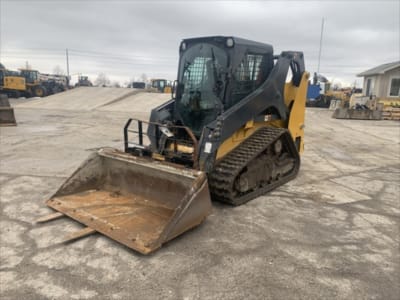 2022 John Deere 317G