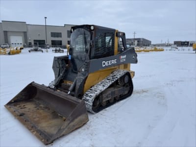 2017 John Deere 323E