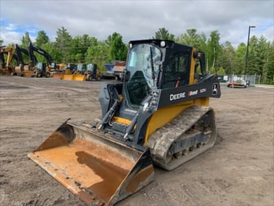 2022 John Deere 325G