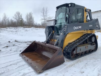 2021 John Deere 325G