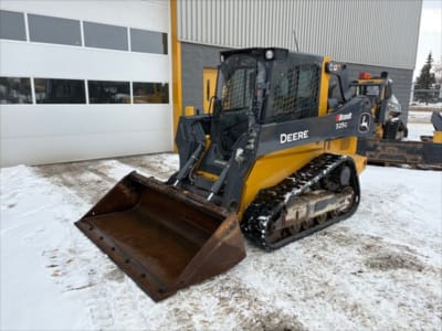 2022 John Deere 325G