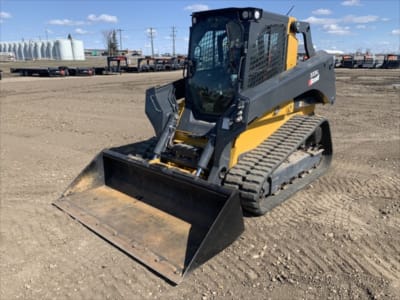 2023 John Deere 333G