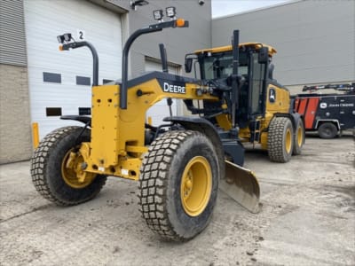 2023 John Deere 670G