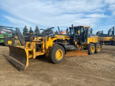 2019 John Deere 772G