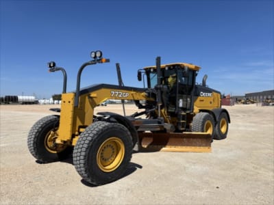 2020 John Deere 772G