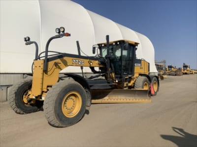 2015 John Deere 772G