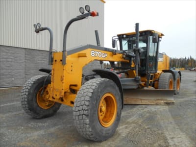 2013 John Deere 870G