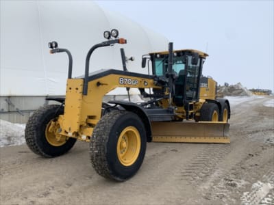 2012 John Deere 870G