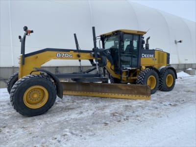 2010 John Deere 870G