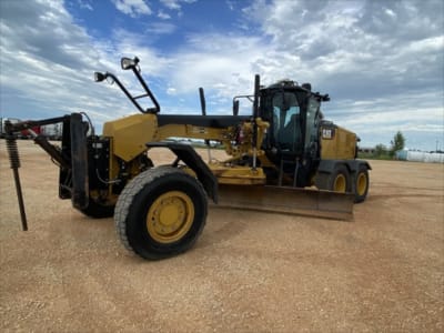 2018 Caterpillar 140M3