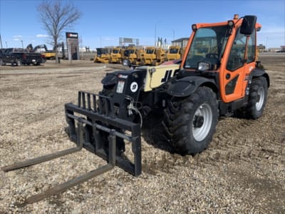 2023 JLG AG925