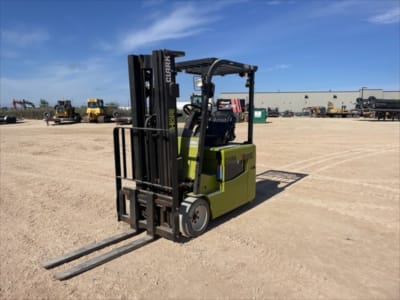2022 Clark TMX20