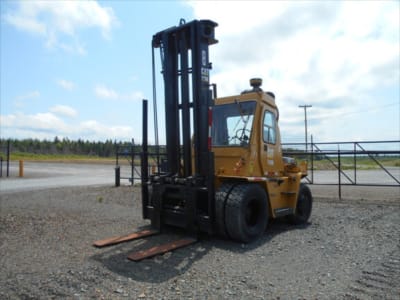 1976 Caterpillar V180B