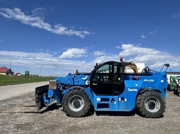 2019 GENIE GTH1256