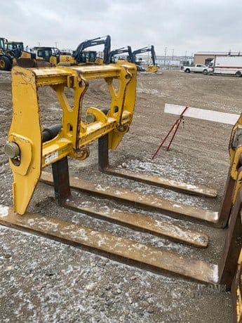 JOHN DEERE 96" WHEEL LOADER FORKS. FOR SALE OR RENT.