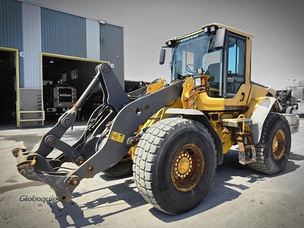 2009 VOLVO L90F