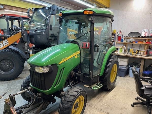 2013 John Deere 3520