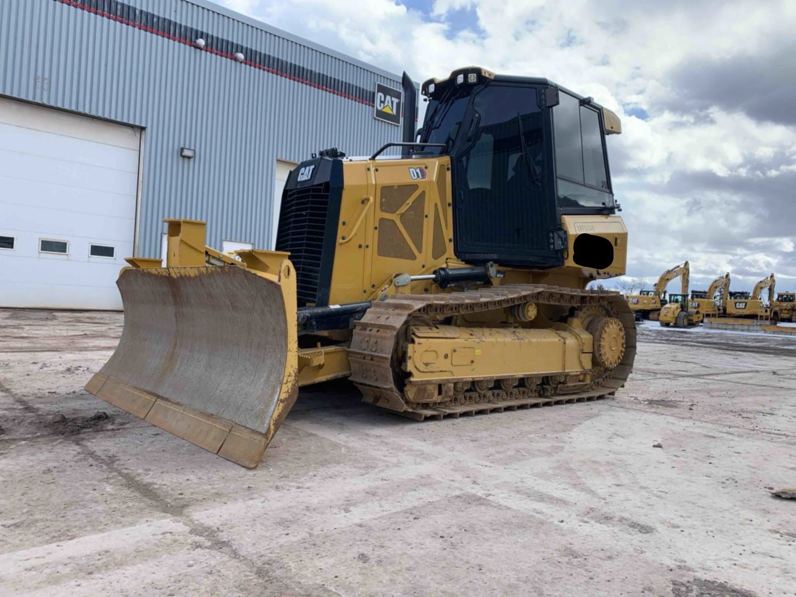 2024 CATERPILLAR D1 - 12