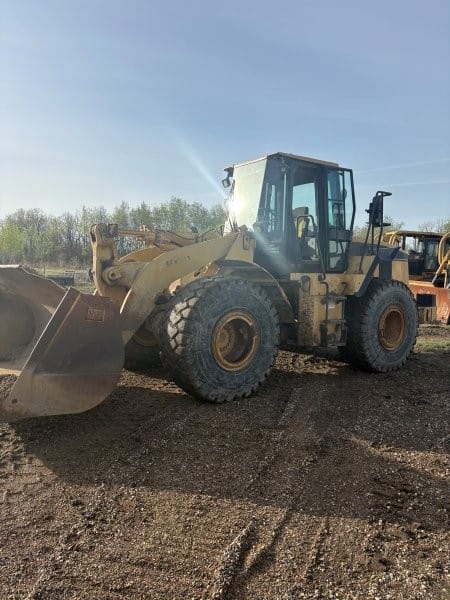 2001 CAT 												950G