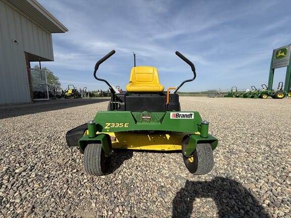 2016 John Deere Z335E