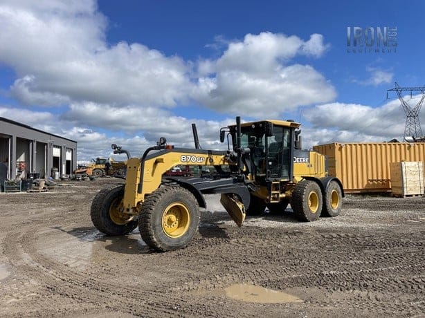 2015 DEERE 870GP