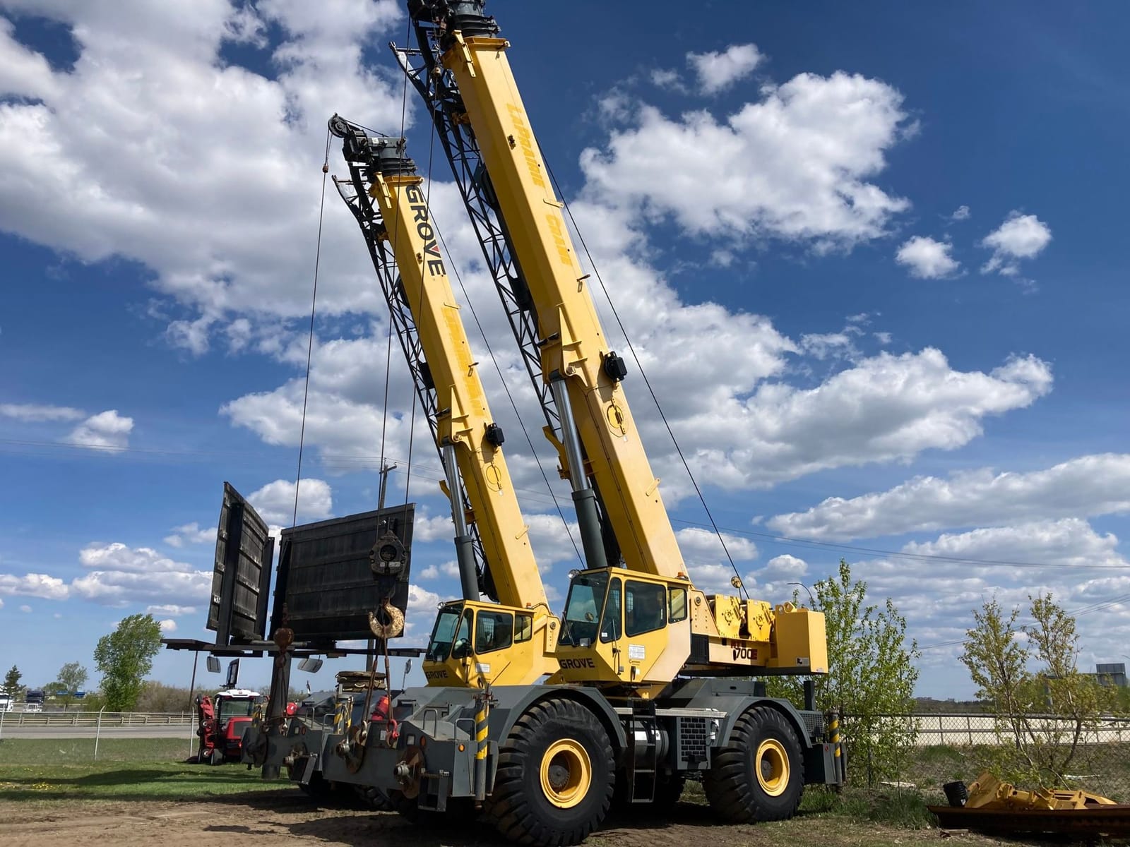 2006 Grove RT700E 4x4x4 Rough Terrain Crane