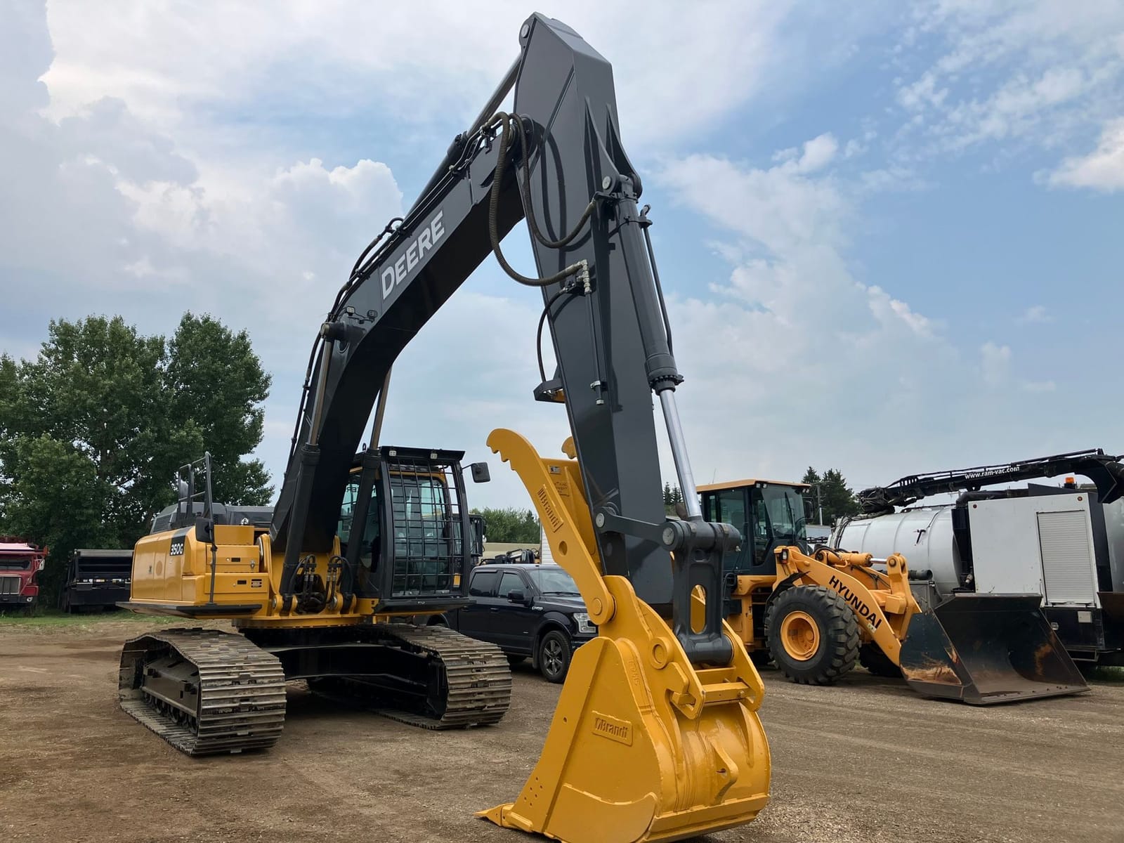 2019 John Deere 350GLC Tracked Excavator