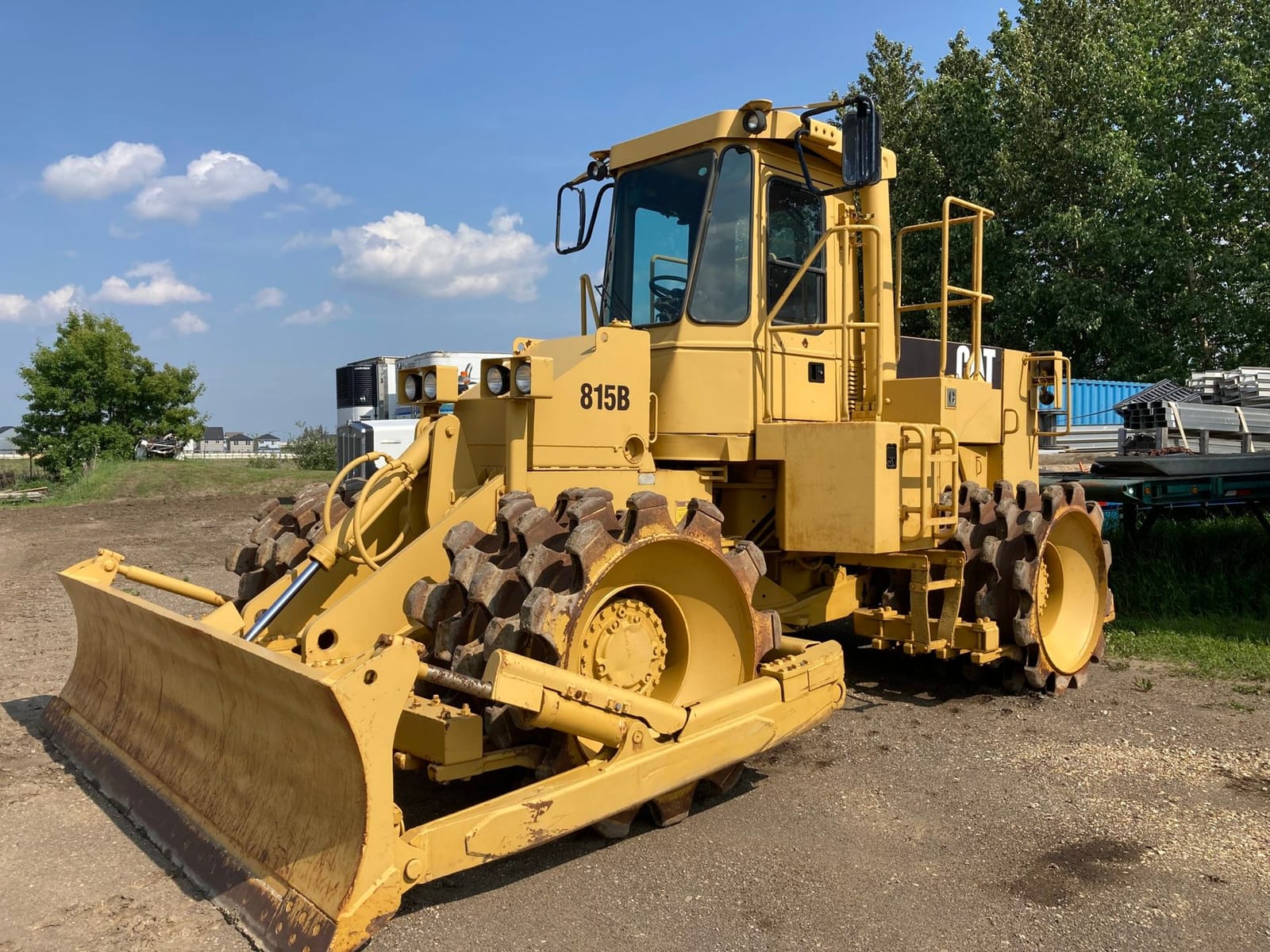 1988 Caterpillar 815B Compactor