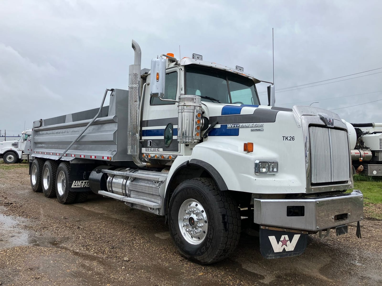 2015 Western Star 4900SA Tri Drive Dump Truck