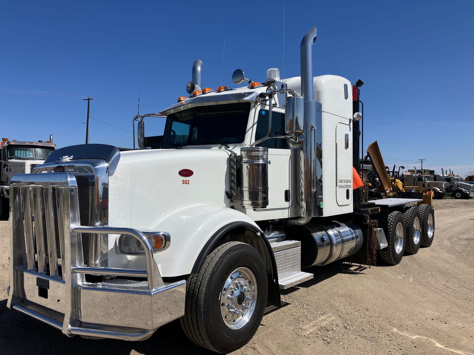 2018 Peterbilt 367 8x6 Tri Drive Winch Truck