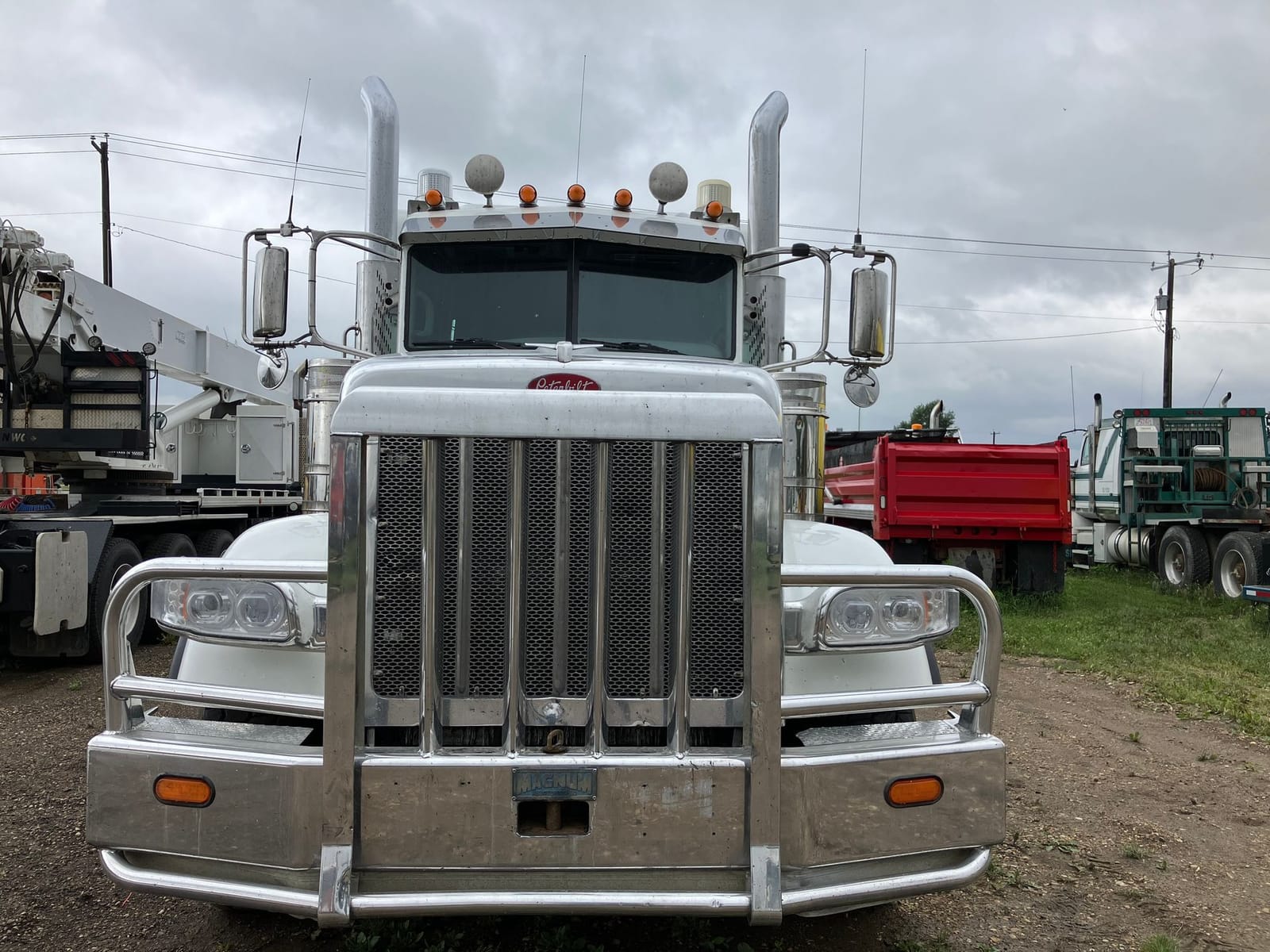 2015 Peterbilt 367 T/A Sleeper Winch Truck