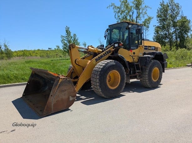 2019 KOMATSU WA270-8