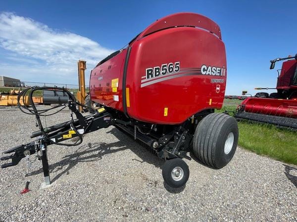 2025 Case IH 565