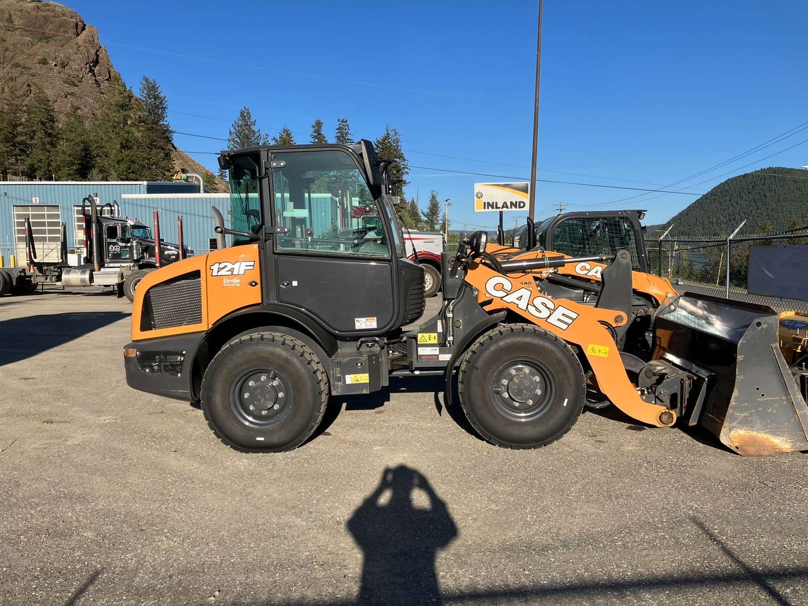 2021 Case 121F
