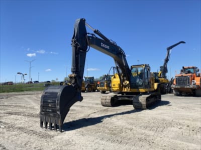 2024 John Deere 245 P