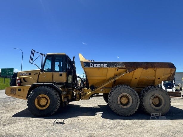 2006 DEERE 300D
