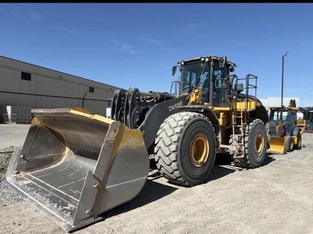 2021 DEERE 844L