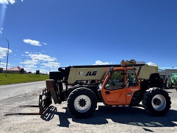 2018 JLG 1255