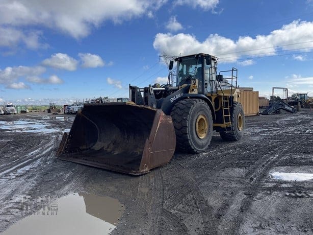 2019 DEERE 844KIII