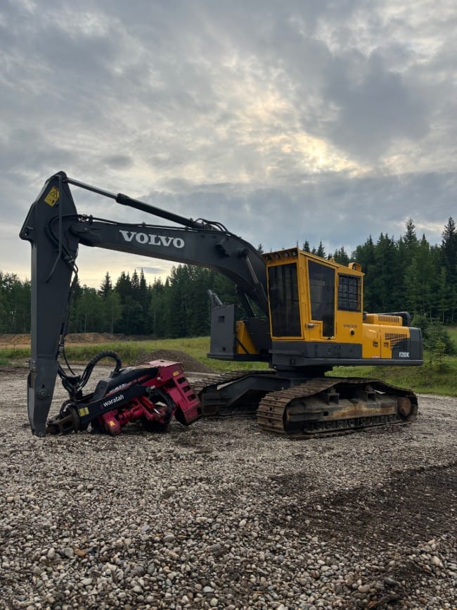 2012 Volvo FC2924C with 623C Waratah